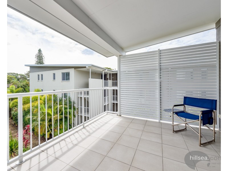 16/8-10 Ahern Street, Labrador QLD 4215