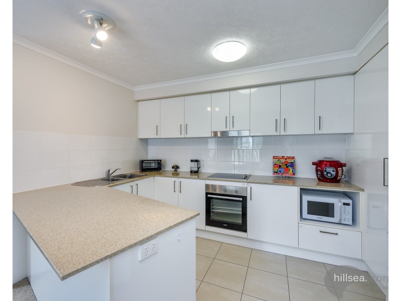 16/8-10 Ahern Street, Labrador QLD 4215