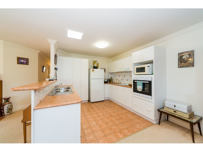 1/9 Catherine Court, Labrador QLD 4215