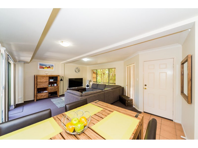 6/93 Whiting Street, Labrador QLD 4215