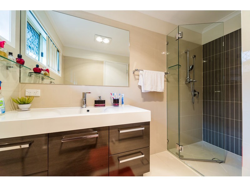 1/36 McMillan Street, Labrador QLD 4215