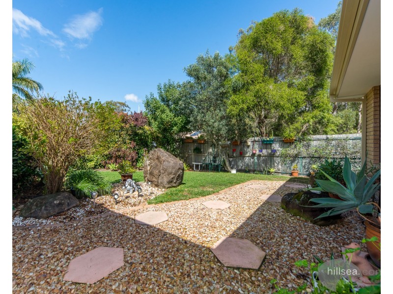 2/2 Cassandra Crescent, Labrador QLD 4215