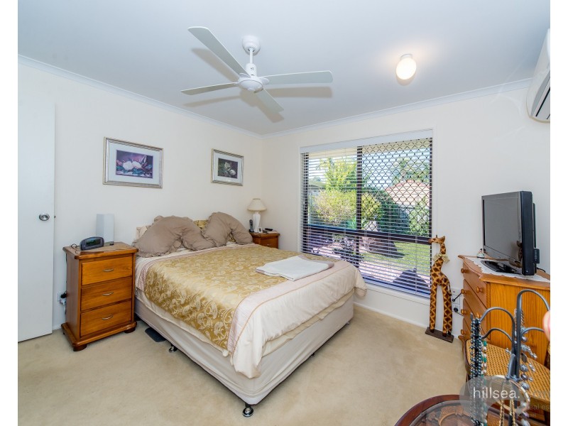 2/2 Cassandra Crescent, Labrador QLD 4215