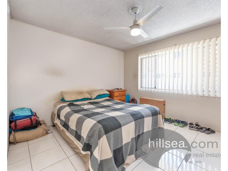 2/37 Middle Street, Labrador QLD 4215