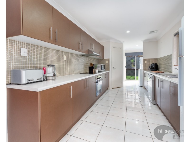 8 Eliena Way, Upper Coomera QLD 4209