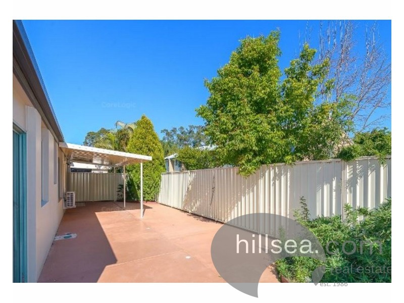 4/222 Central Street, Labrador QLD 4215