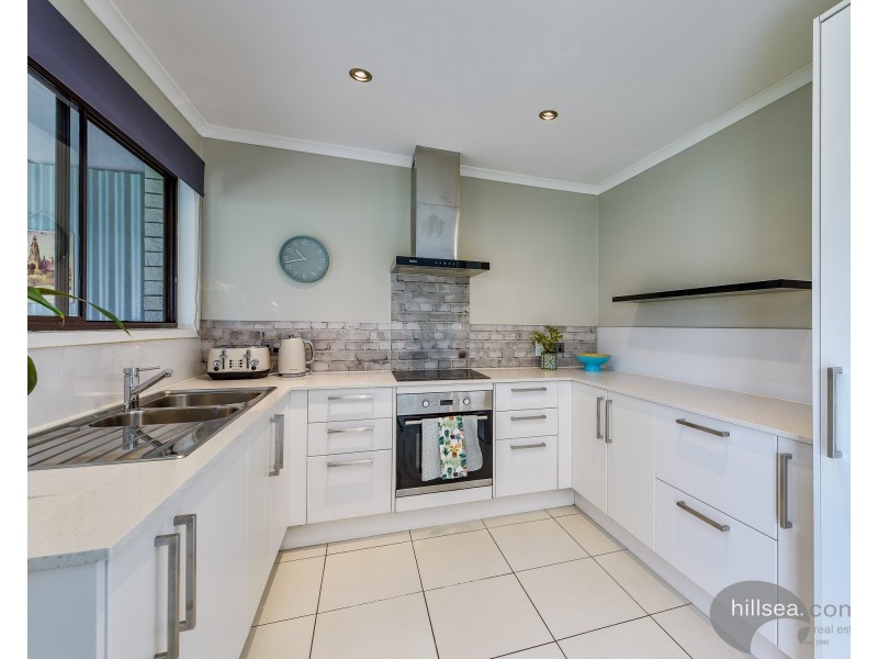 2/14 Callistemon Court, Arundel QLD 4214