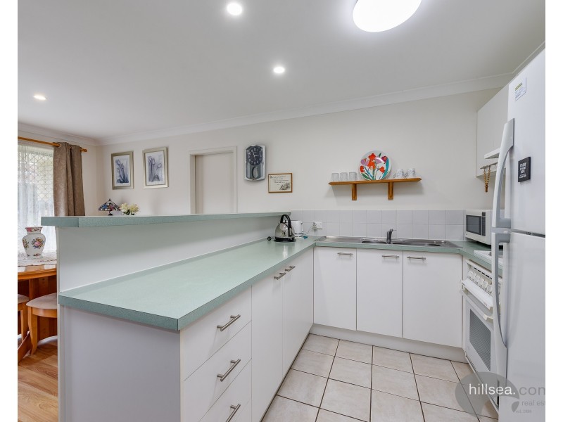 13/137 Olsen Avenue, Labrador QLD 4215