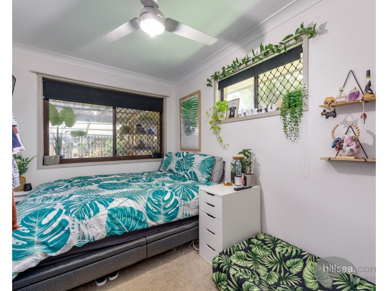 2/219 Central Street, Labrador QLD 4215