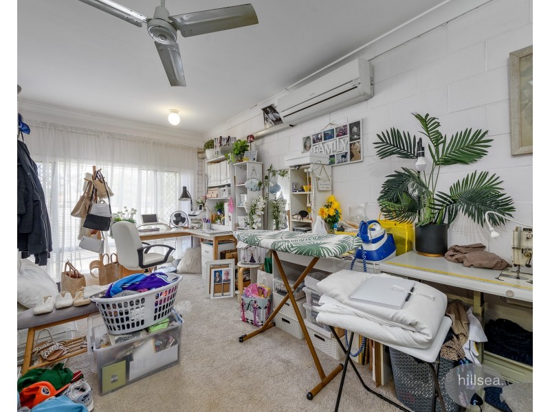 2/219 Central Street, Labrador QLD 4215