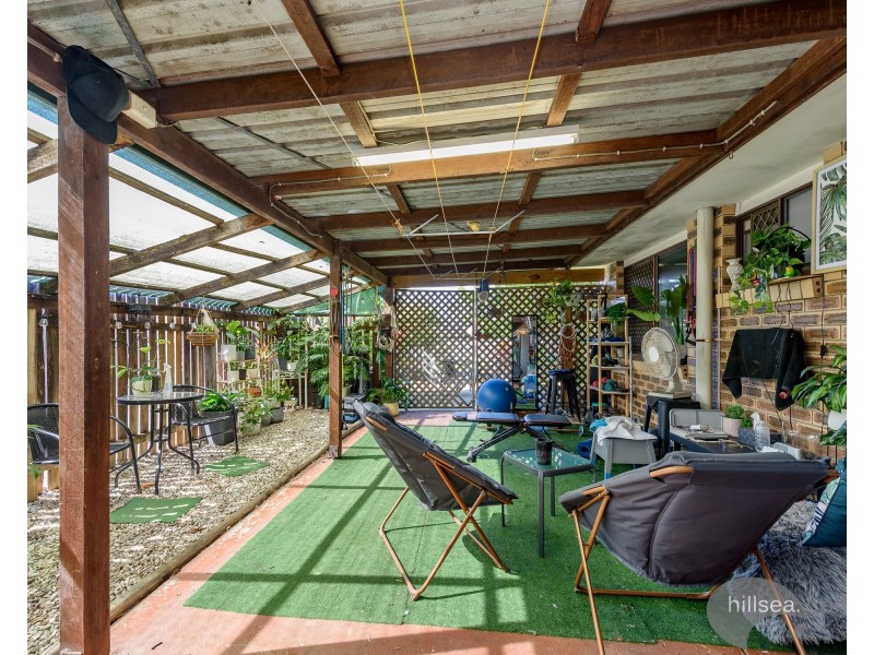 2/219 Central Street, Labrador QLD 4215