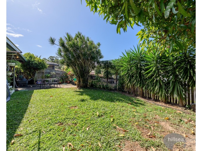 2/219 Central Street, Labrador QLD 4215