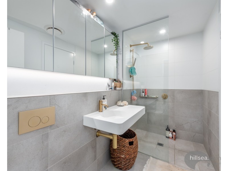 304/372 Marine Parade, Labrador QLD 4215