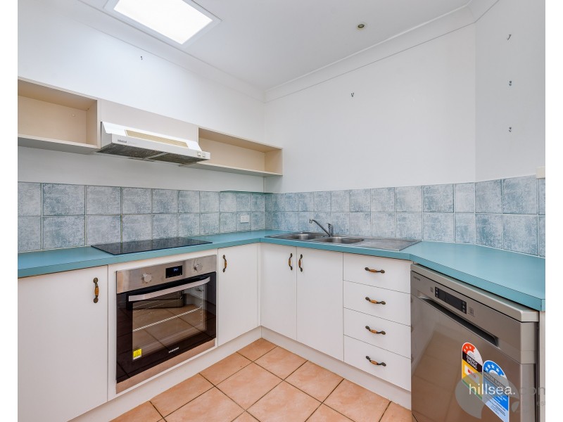 1/18 Jenaya Place, Labrador QLD 4215