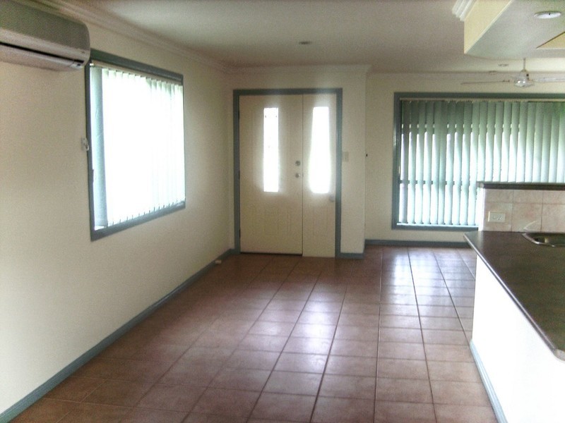 2/45 Brown Street, Labrador QLD 4215