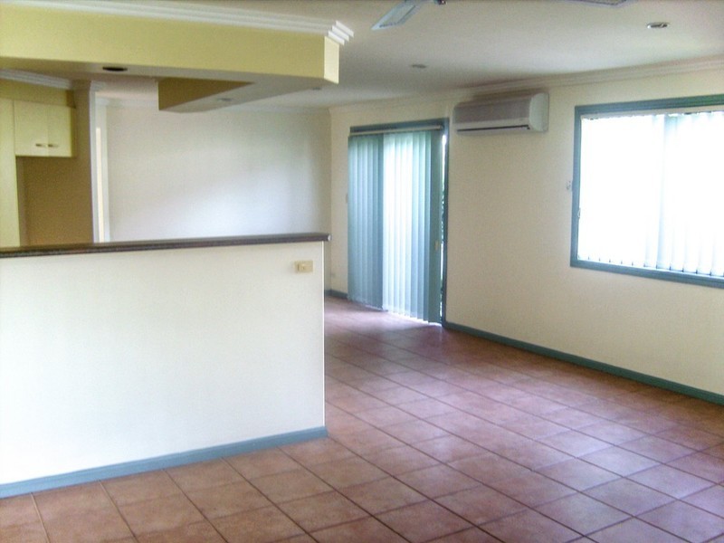 2/45 Brown Street, Labrador QLD 4215