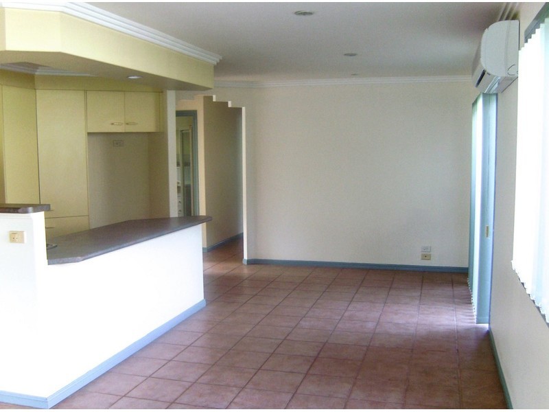 2/45 Brown Street, Labrador QLD 4215