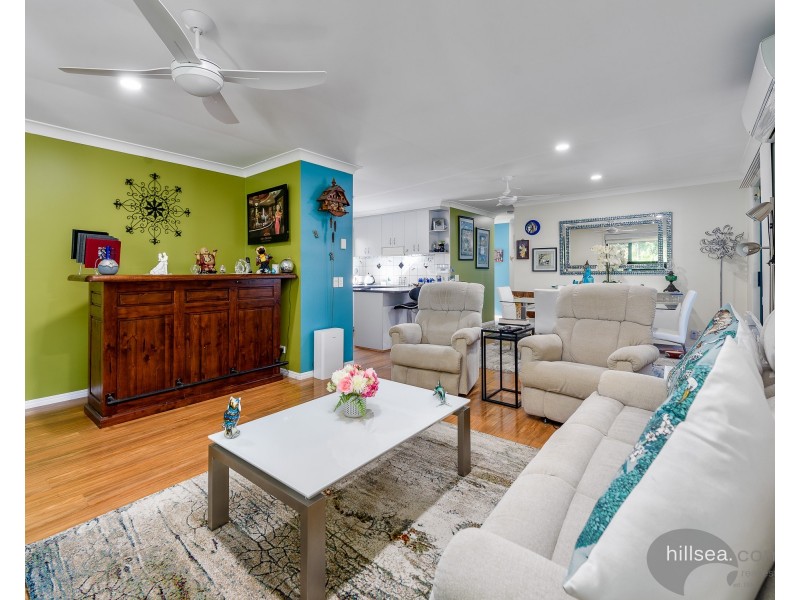 2/33 Brown Street, Labrador QLD 4215