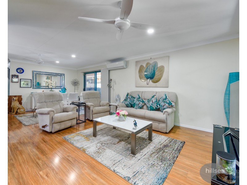 2/33 Brown Street, Labrador QLD 4215