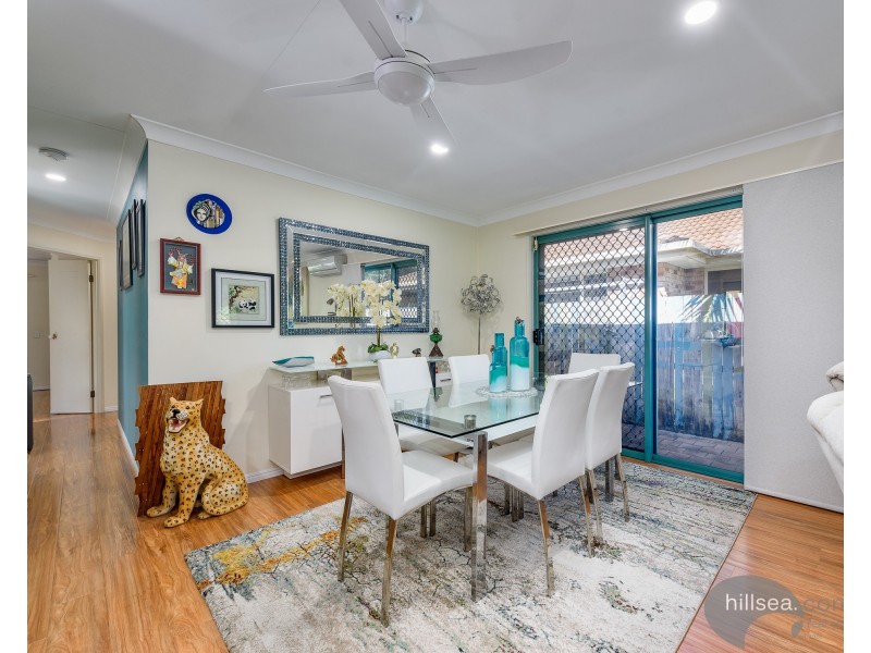 2/33 Brown Street, Labrador QLD 4215