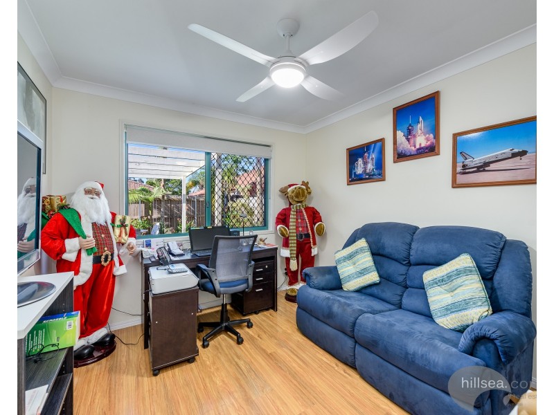 2/33 Brown Street, Labrador QLD 4215