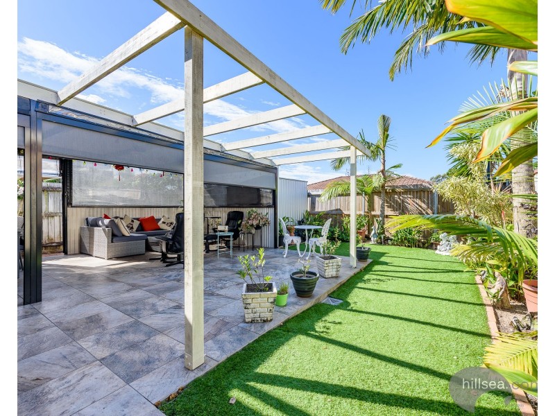 2/33 Brown Street, Labrador QLD 4215