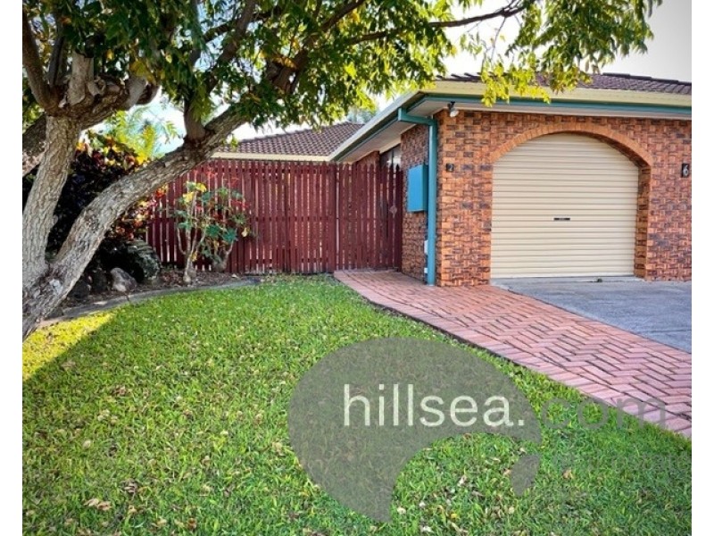2/6 Davebill Court, Labrador QLD 4215