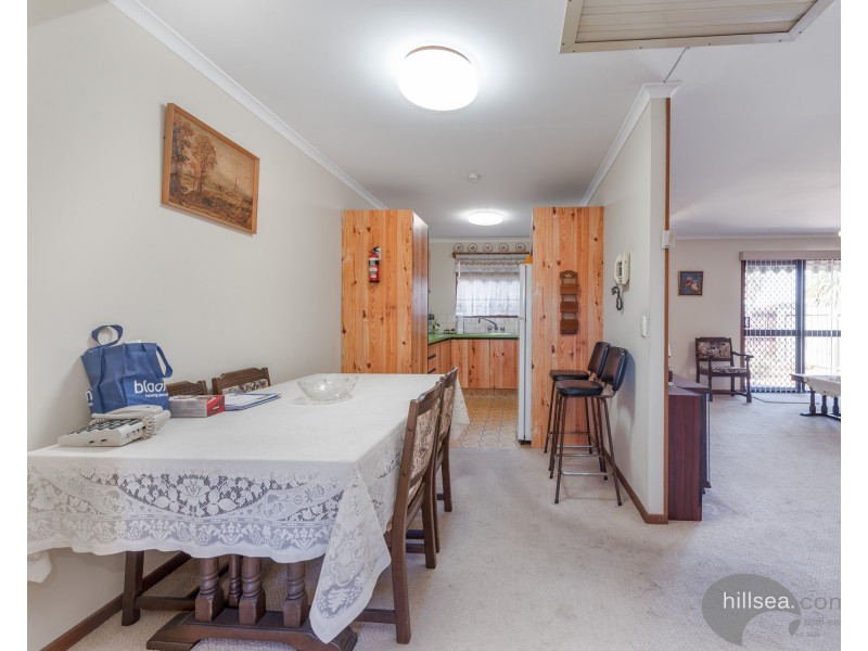 2/6 Davebill Court, Labrador QLD 4215