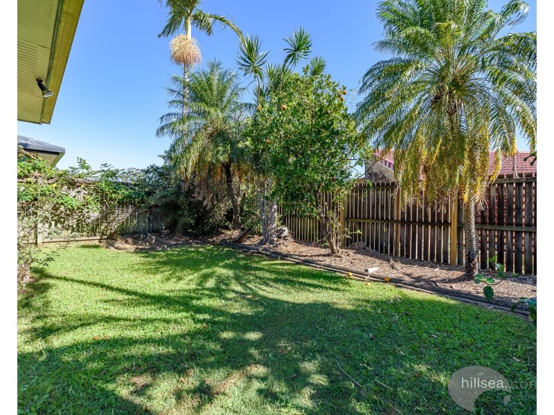 2/6 Davebill Court, Labrador QLD 4215