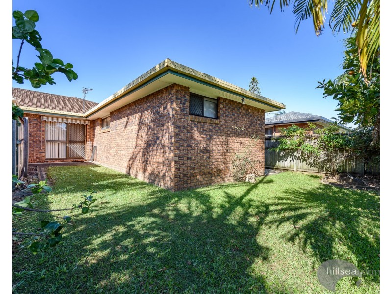 2/6 Davebill Court, Labrador QLD 4215