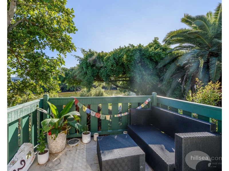 4/10 Tuesley Easement, Southport QLD 4215