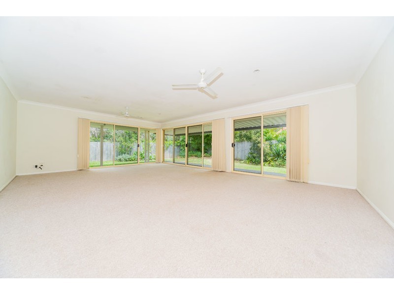 2 Drysdale Lane, Parkwood QLD 4214