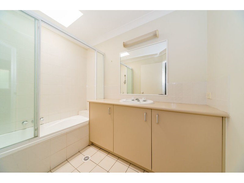 2 Drysdale Lane, Parkwood QLD 4214