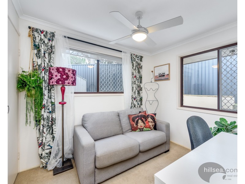 2/14 Robin Joy Close, Labrador QLD 4215