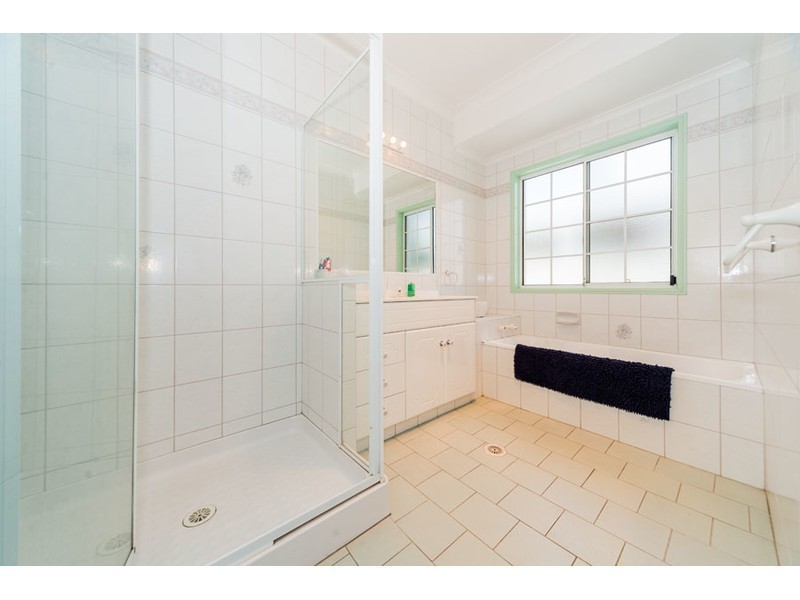 496 Oxley Drive, Runaway Bay QLD 4216