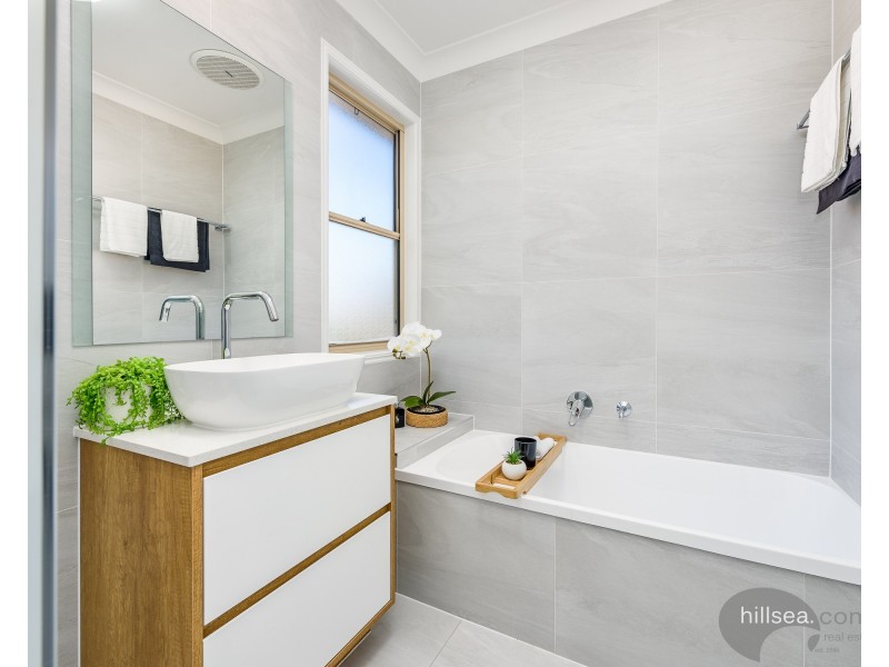 72/75 Brown Street, Labrador QLD 4215