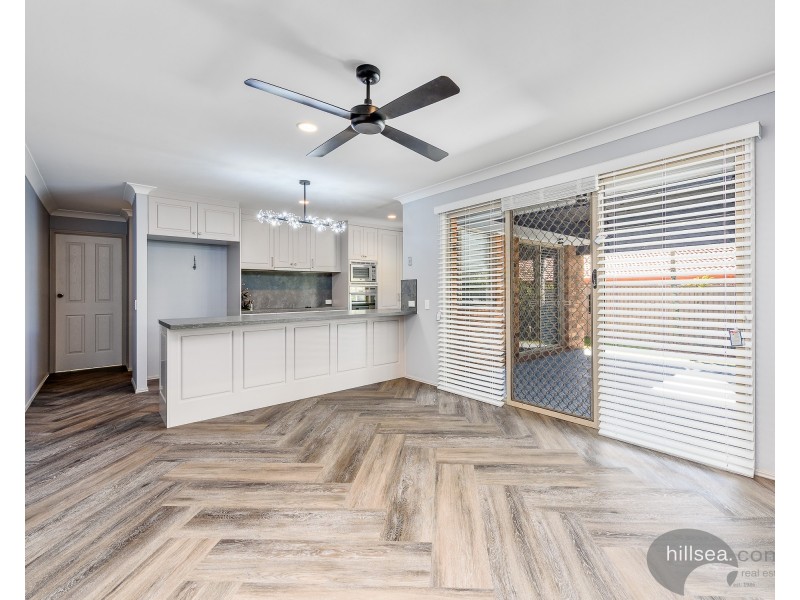 6 Chiffley Place, Arundel QLD 4214