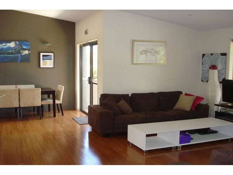 1/30 Broad Street, Labrador QLD 4215