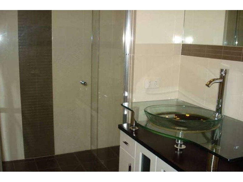 1/30 Broad Street, Labrador QLD 4215