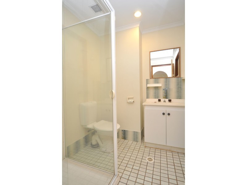 10/27 Whiting Street, Labrador QLD 4215