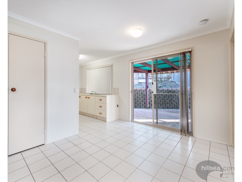 1/8 Galaxy Court, Labrador QLD 4215