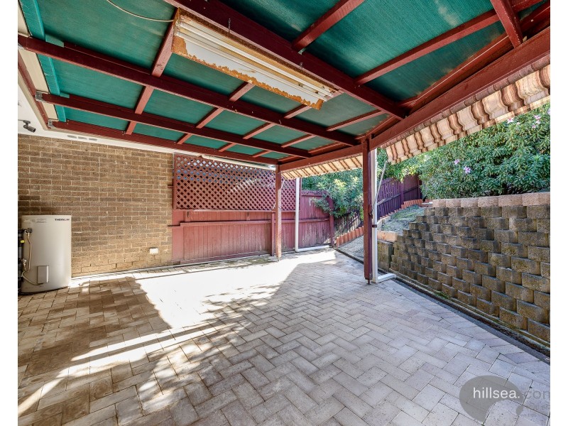 1/8 Galaxy Court, Labrador QLD 4215