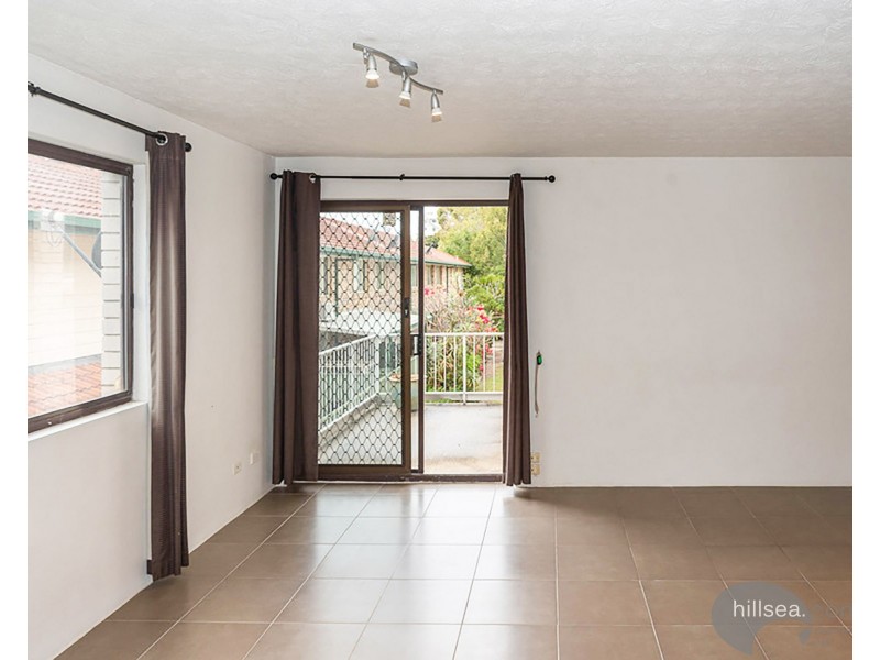 4/3 Ahern Street, Labrador QLD 4215