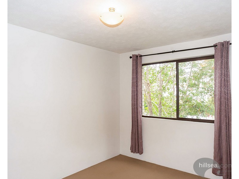 4/3 Ahern Street, Labrador QLD 4215