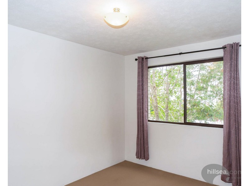 4/3 Ahern Street, Labrador QLD 4215