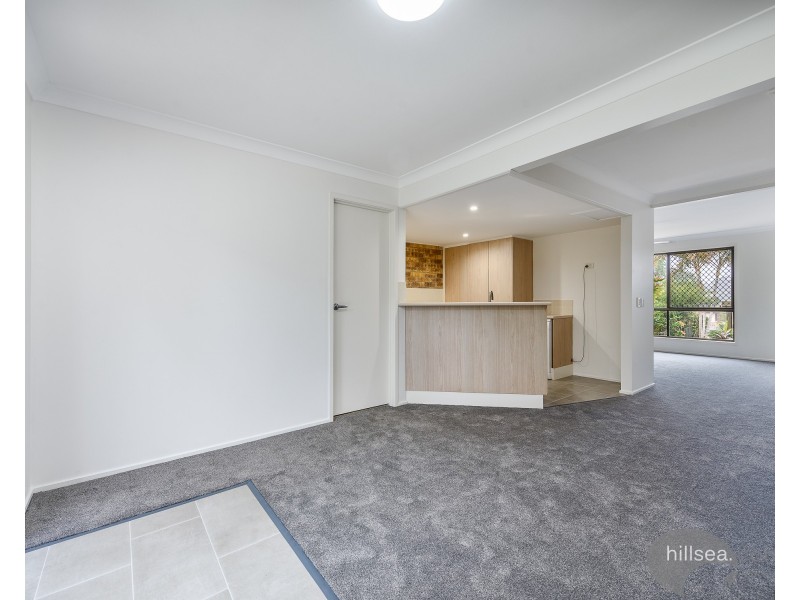 2/71 Olsen Avenue, Labrador QLD 4215