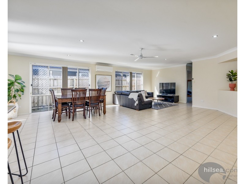 31 Zane Street, Molendinar QLD 4214