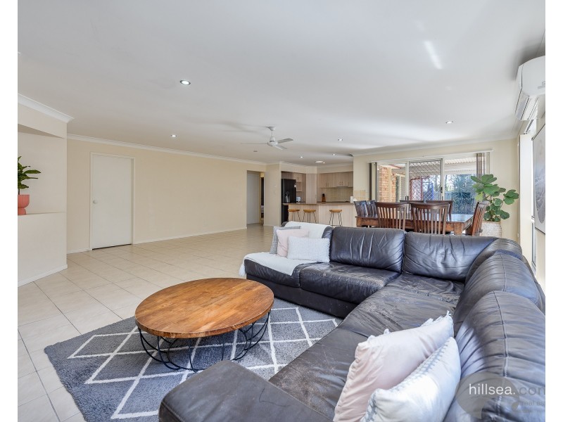 31 Zane Street, Molendinar QLD 4214