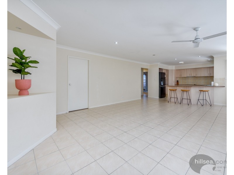 31 Zane Street, Molendinar QLD 4214