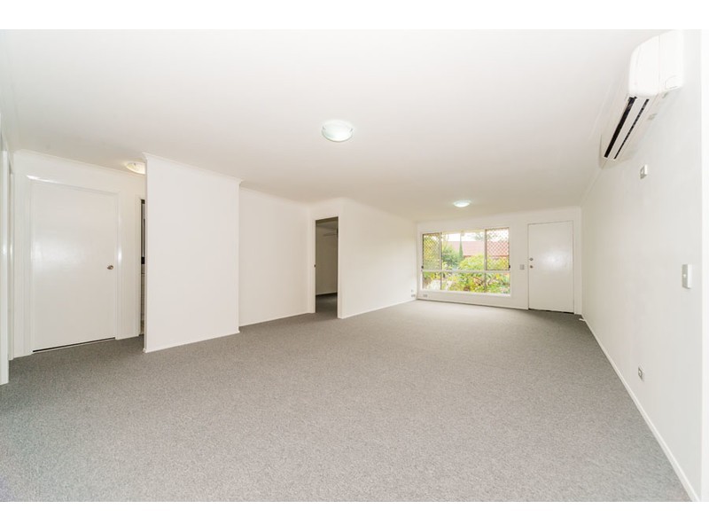 2/5 Universal Street, Oxenford QLD 4210